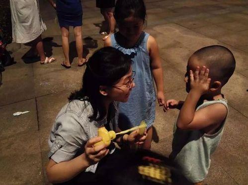 娱乐吃瓜酱女学生被拐卖,揭开娱乐吃瓜背后的黑暗面